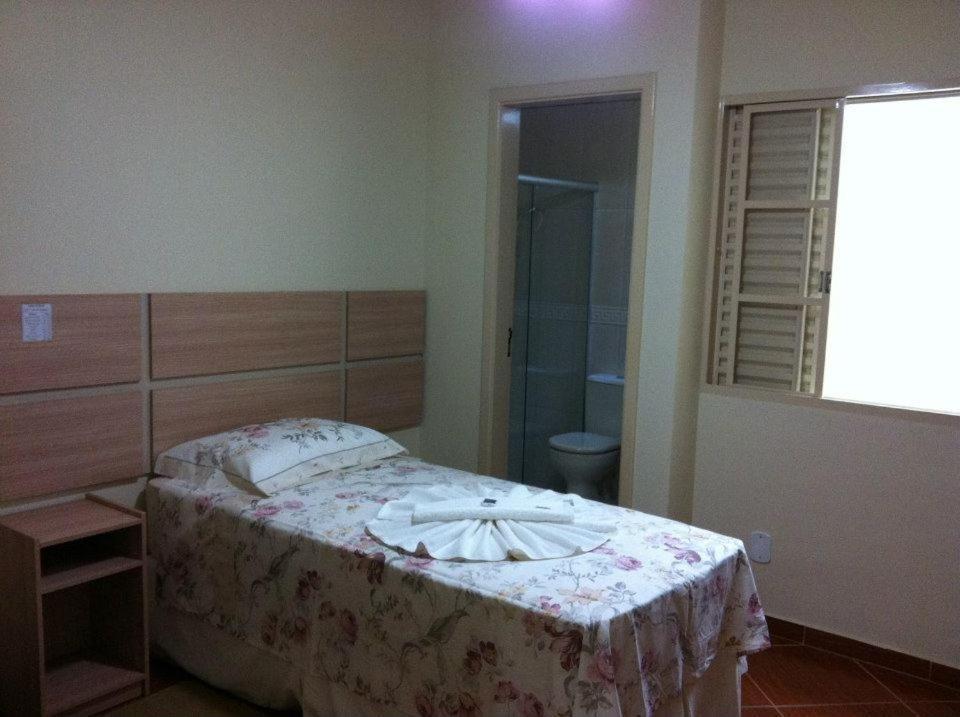 Hotel Perez Pouso Alegre Kültér fotó